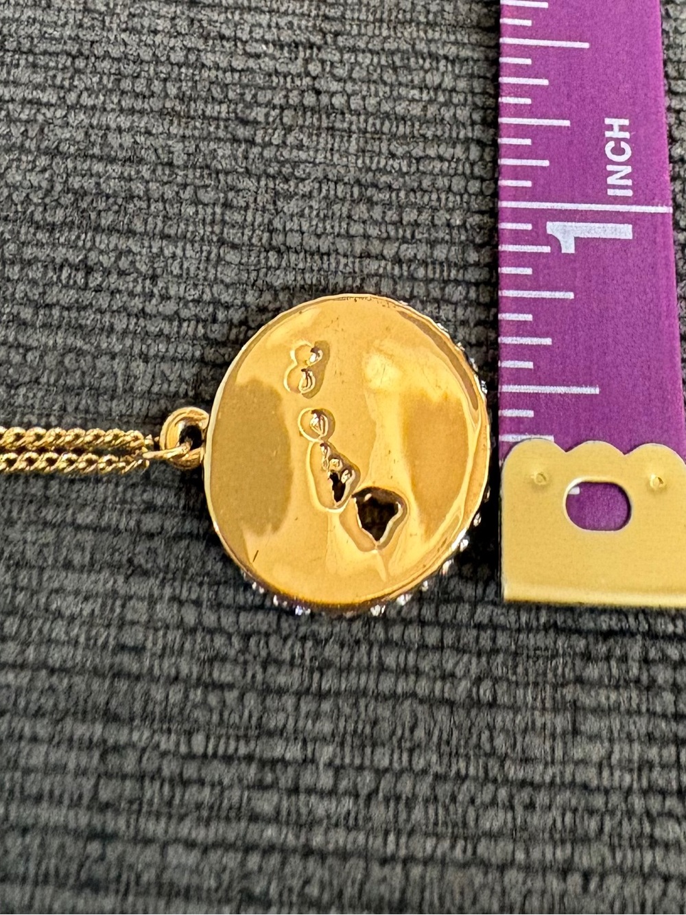 Kate Spade Gold Tone Paradise Found Hawaii Disc Pendant Necklace - Picture 4 of 7